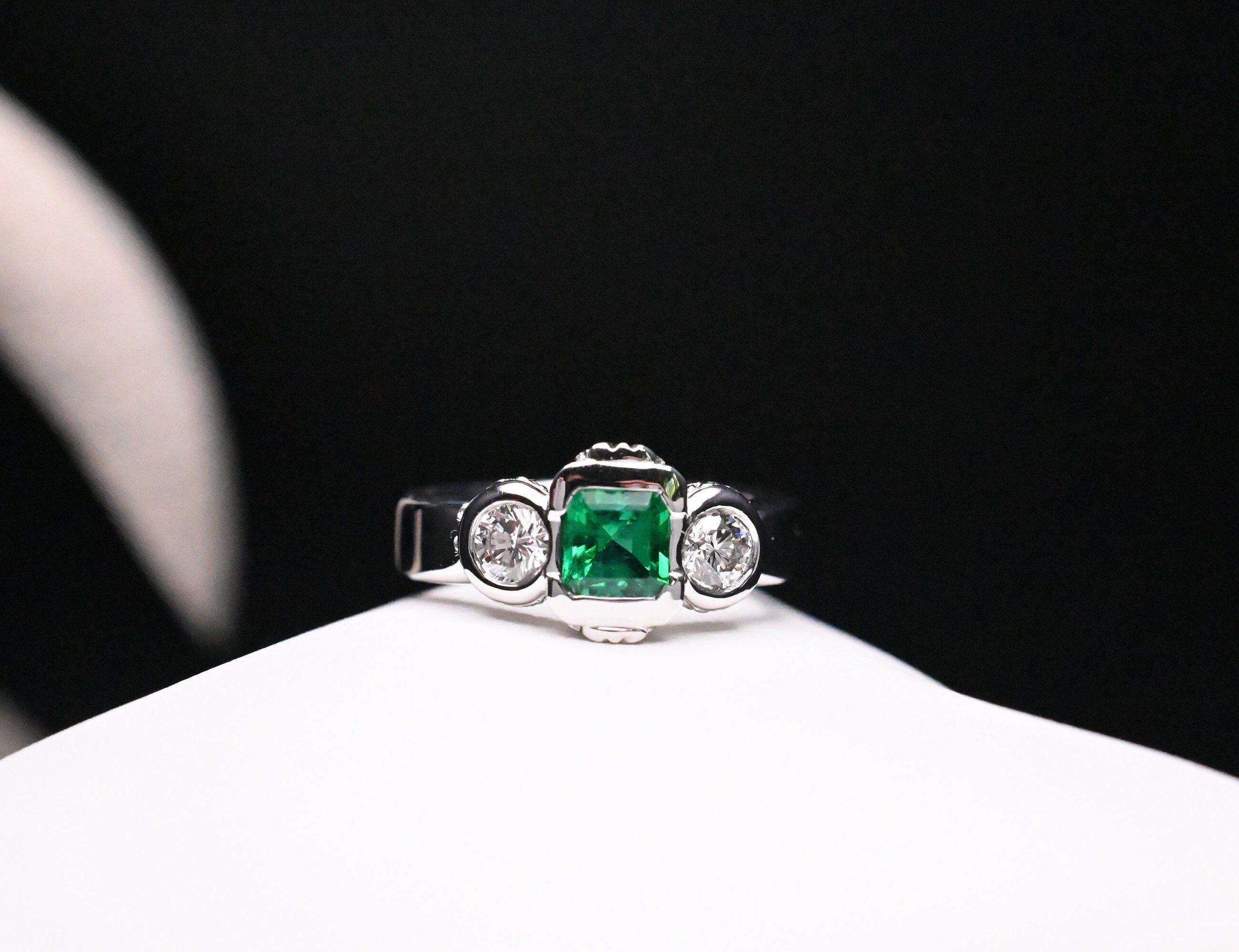 Muzo Emerald Art Deco Ring