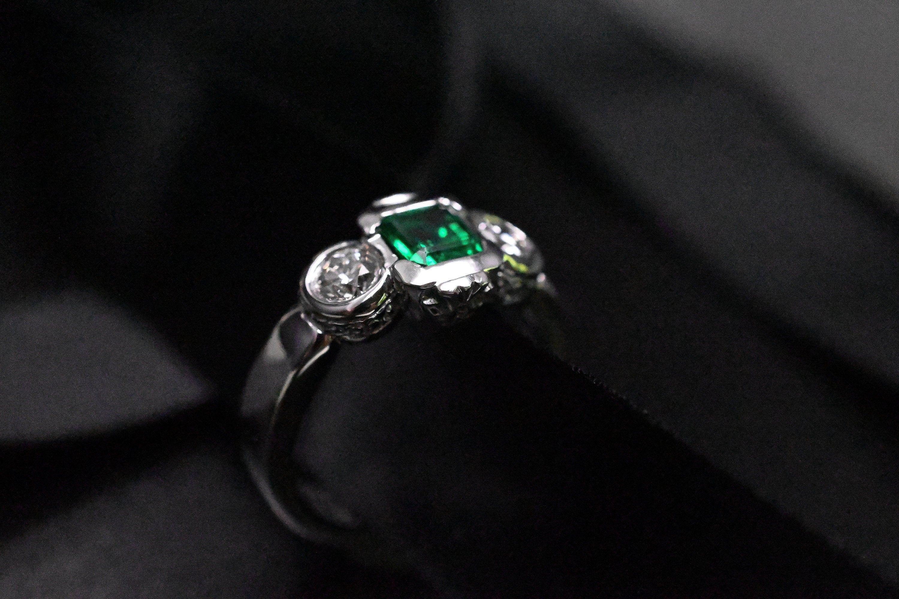 Muzo Emerald Art Deco Ring