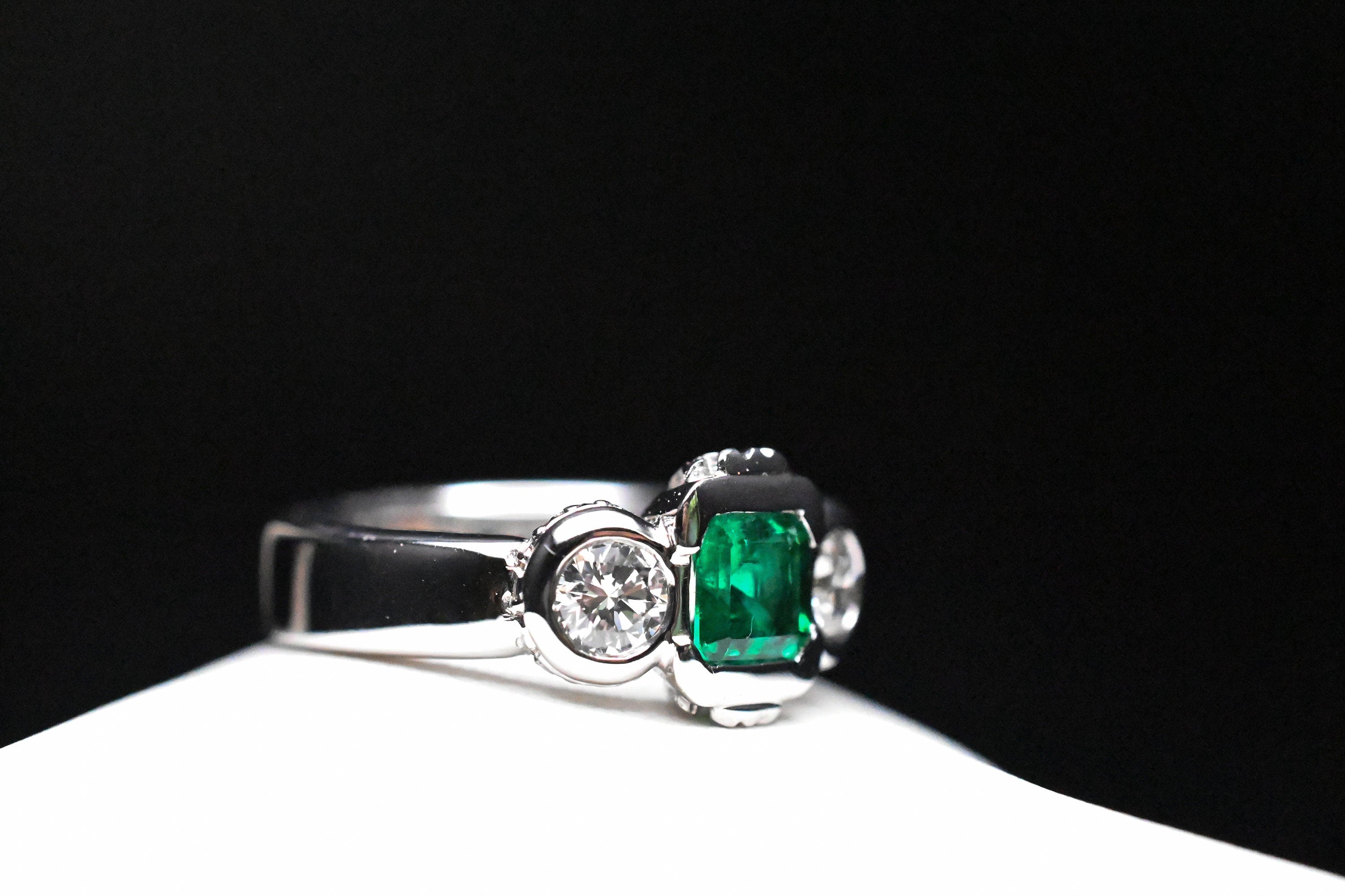Muzo Emerald Art Deco Ring