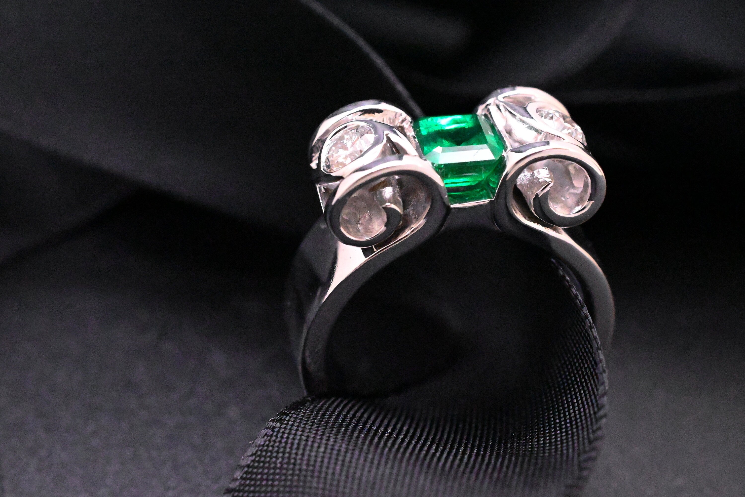 Muzo Emerald Column Ring