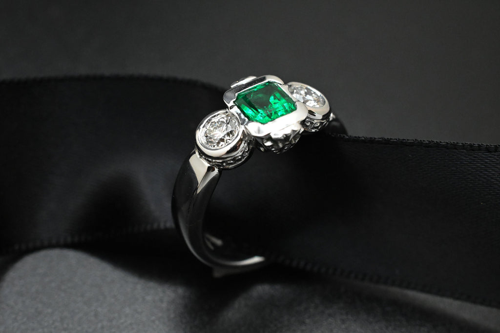 Muzo Emerald Art Deco Ring