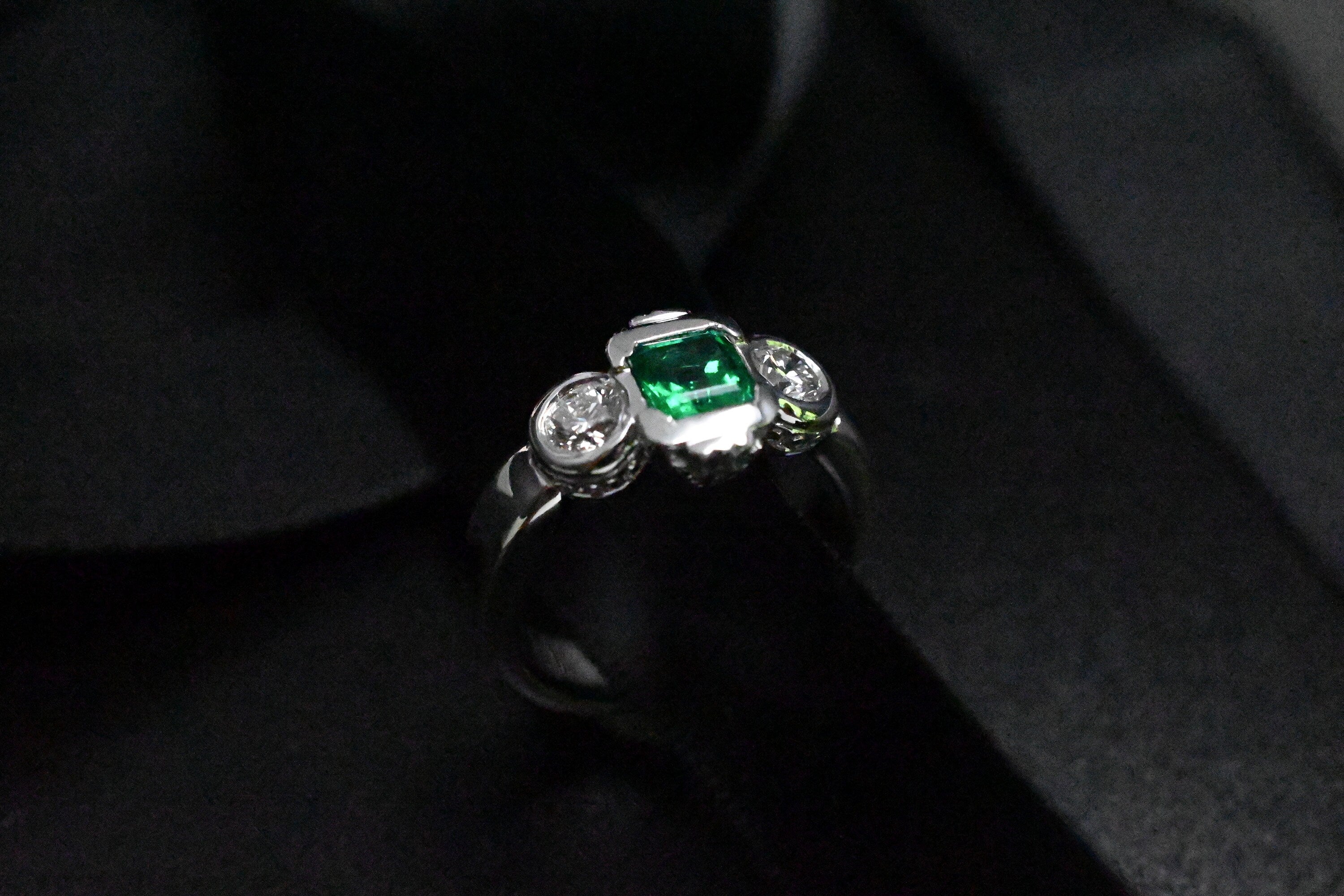 Muzo Emerald Art Deco Ring