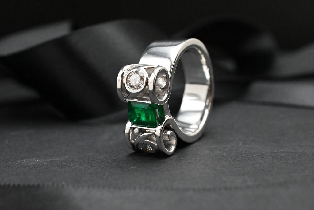 Muzo Emerald Column Ring